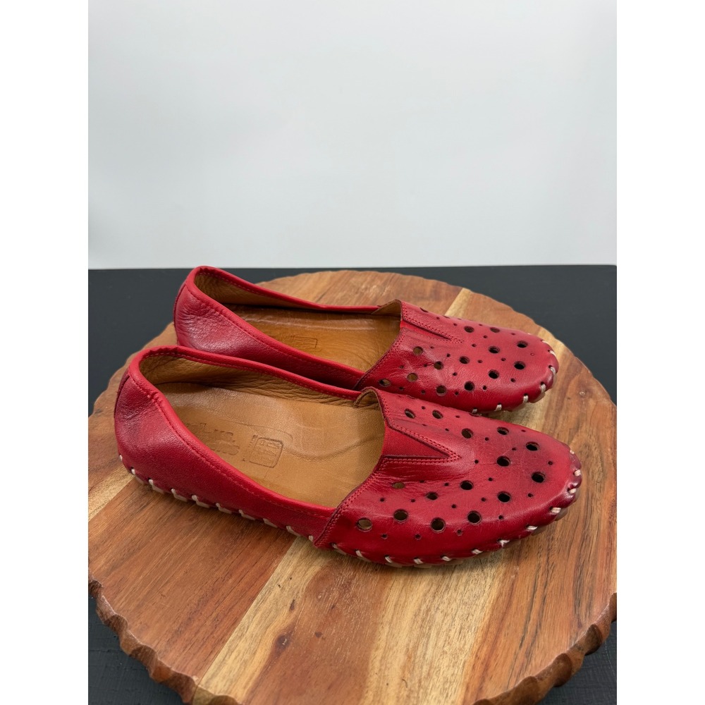Volks Walkers GIULIA Leather Loafers 38 7.5 Red Laser Cut Flats Handmade